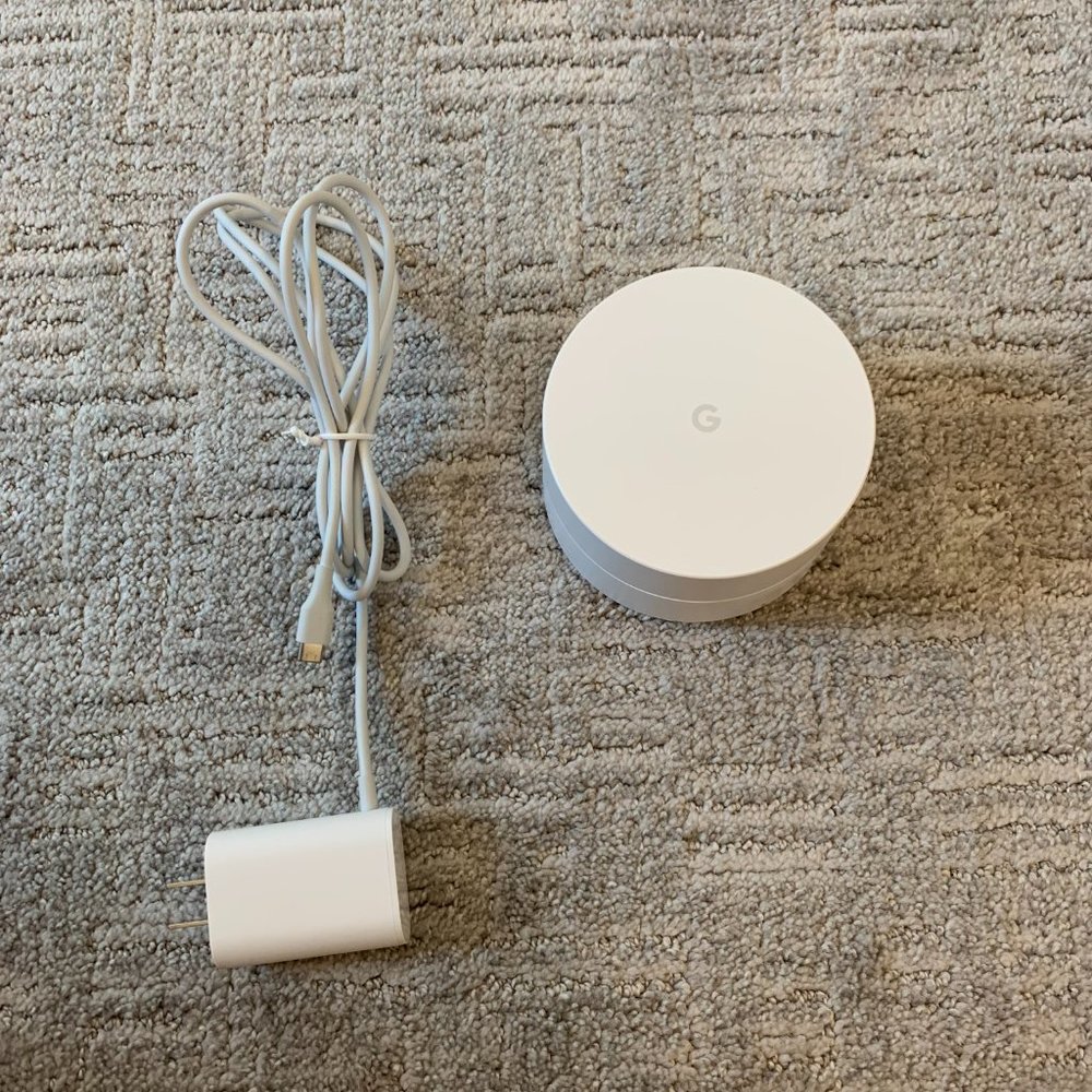 Excellent Condition Google Wifi Router Point and Cord